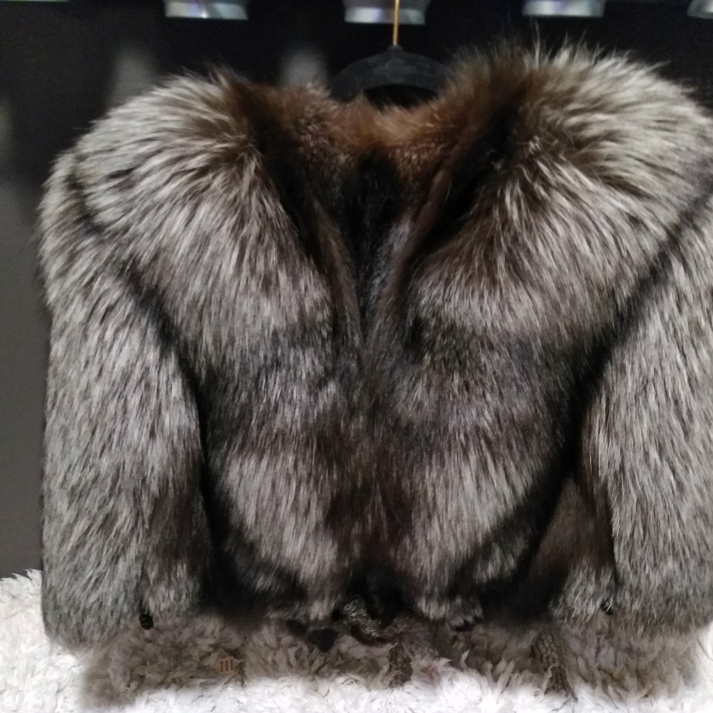 Fox fur cape